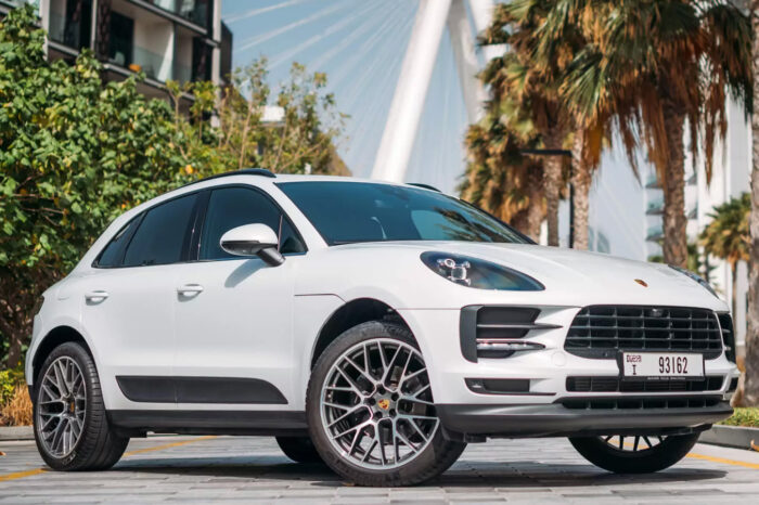 Rent Porsche Macan in Dubai