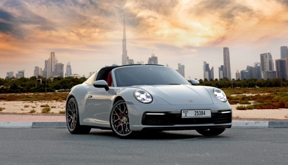 Rent Porsche 911 4s in Dubai