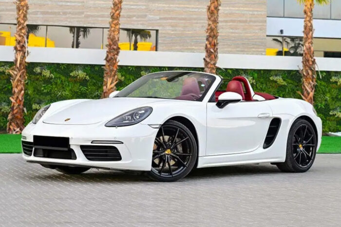 Rent Porsche 718 Boxster S in Dubai